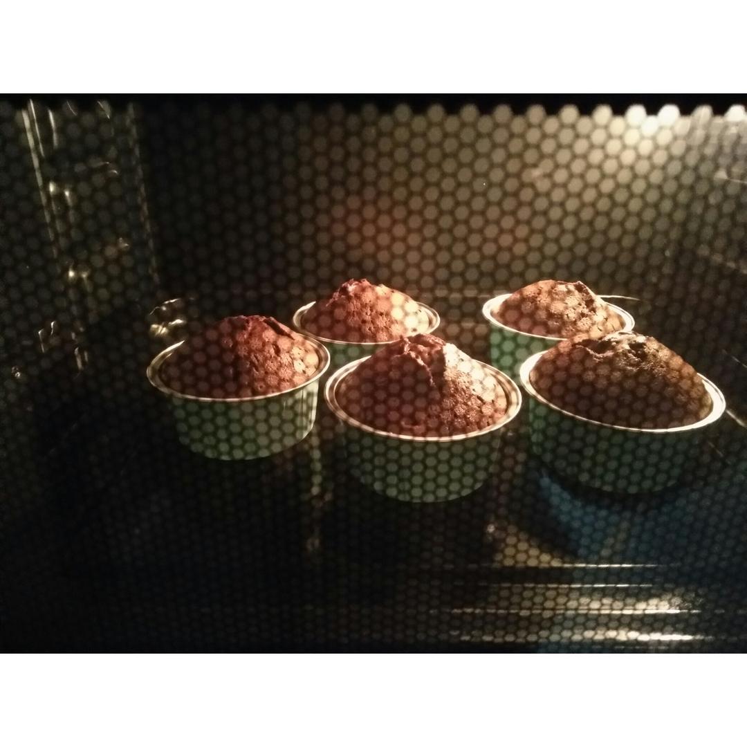 布朗尼杯子蛋糕