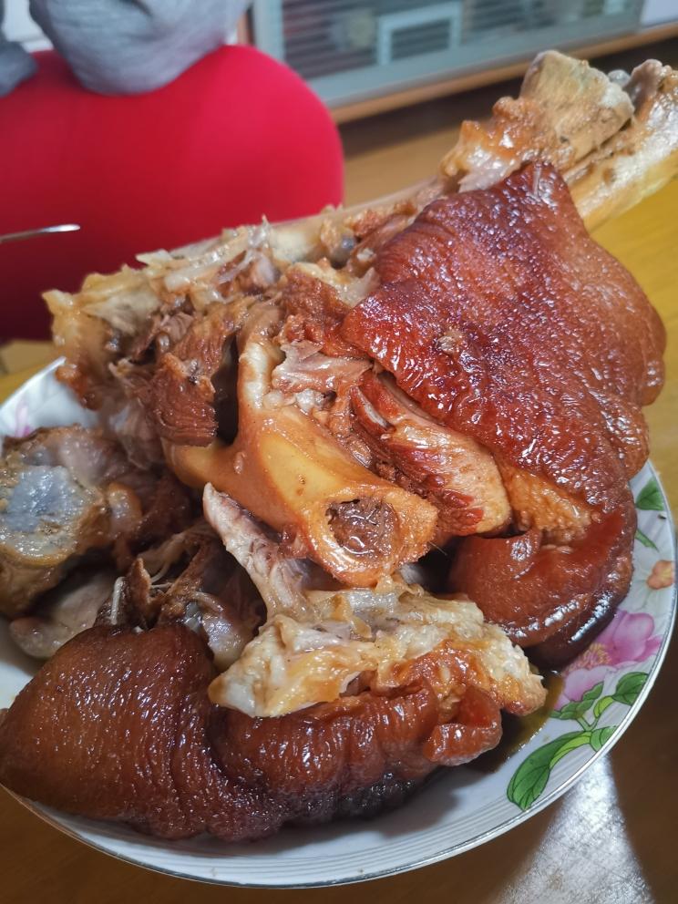 红烧肘子的做法 步骤5