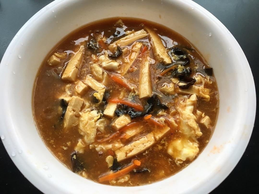 酸辣汤 Spicy & Sour Shredded Pork Soup