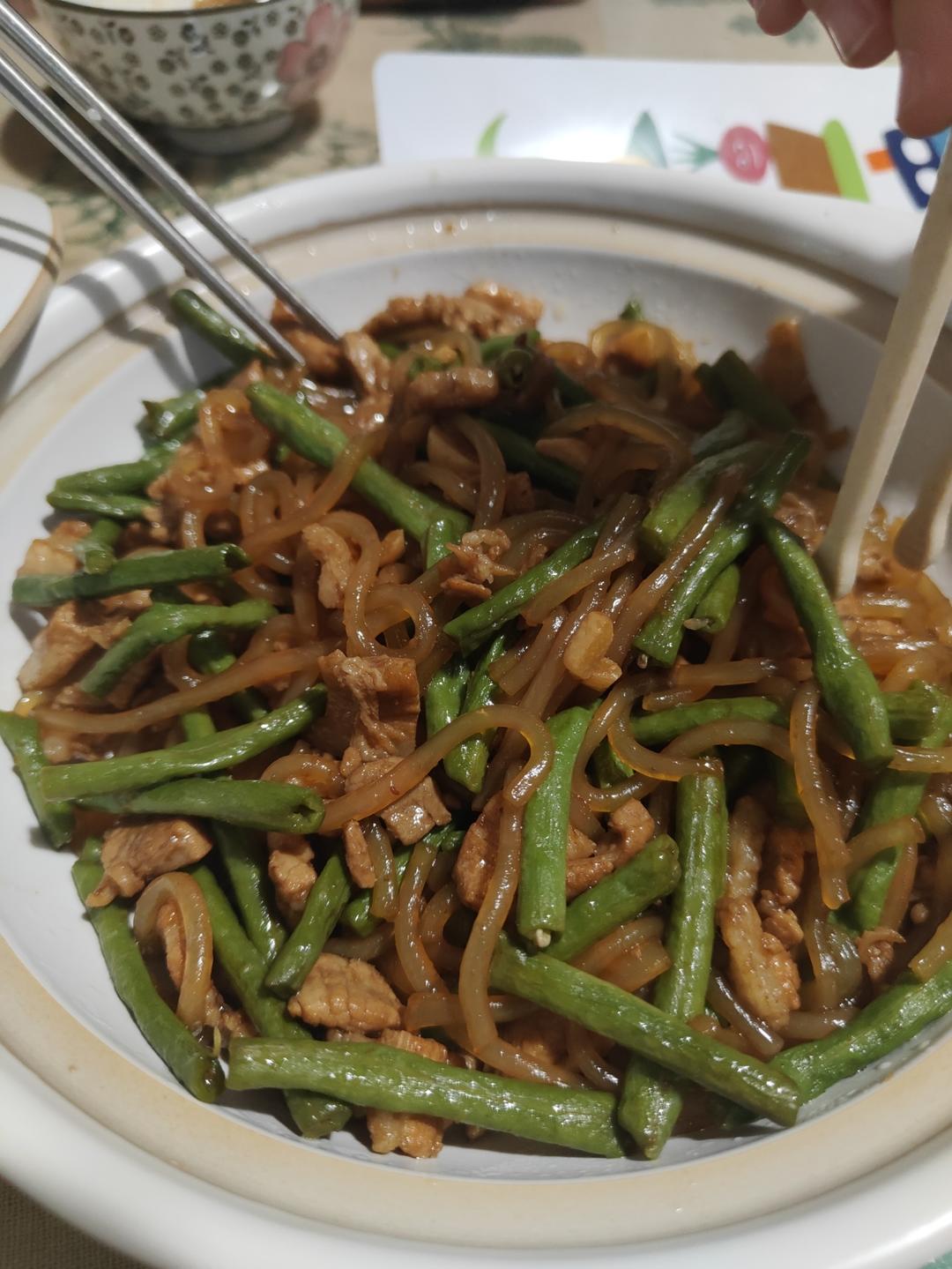 巨香五花肉焖粉！！粉丝比肉还好吃！！