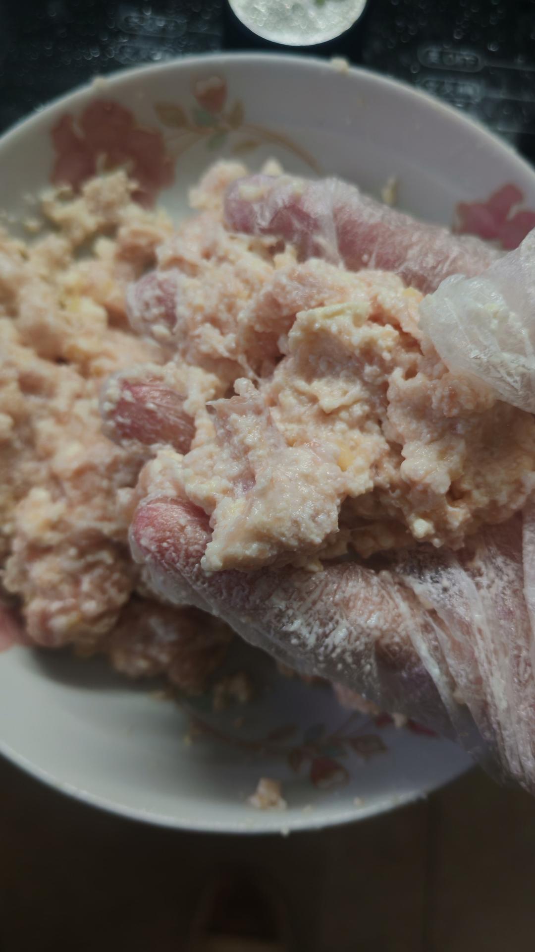【10分钟系列】白萝卜豆腐圆子汤