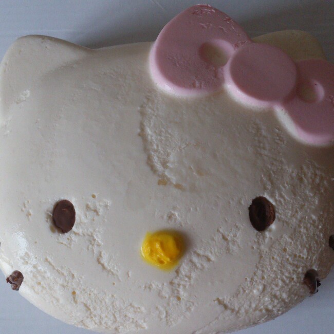 酸奶慕斯HelloKitty蛋糕