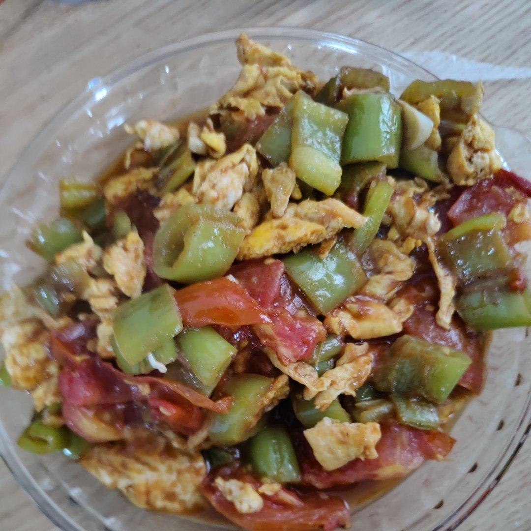 青椒西红柿炒鸡蛋