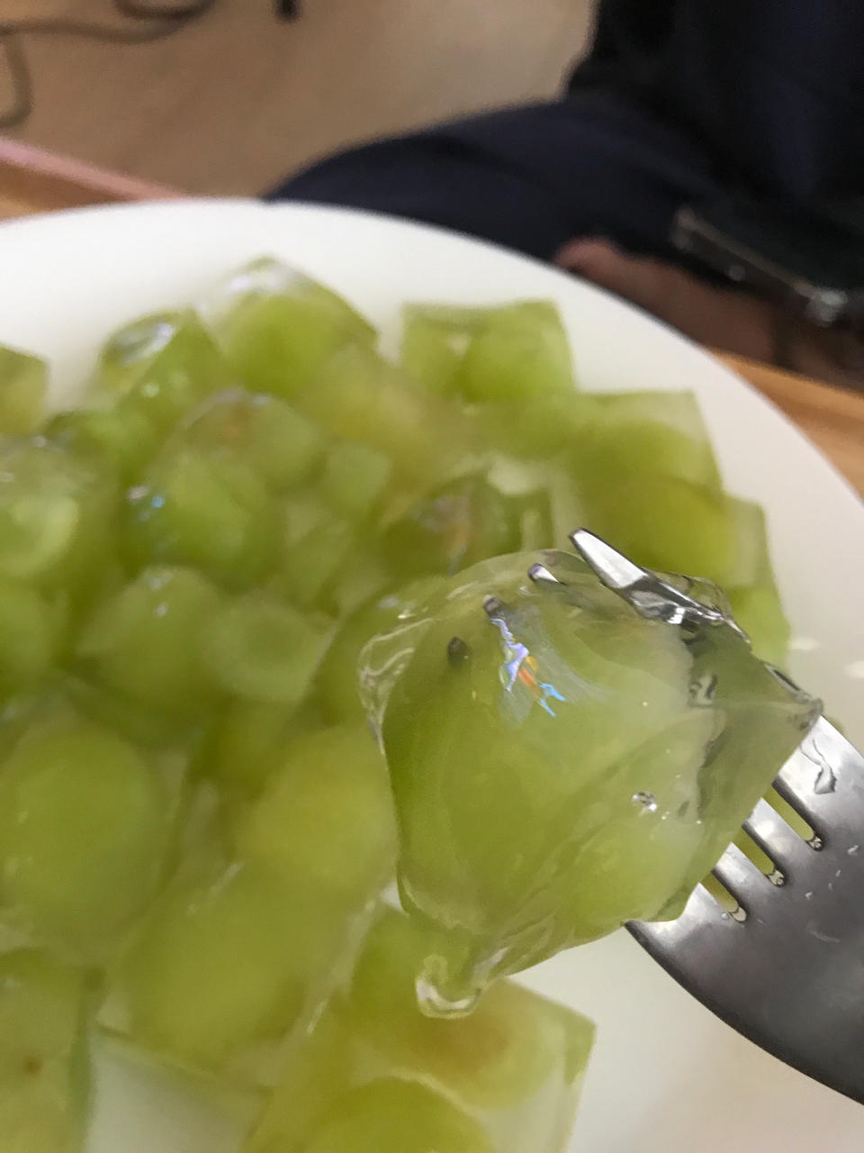 高颜值气泡彩虹水果串串茶，能吃也能喝一大桶真过瘾