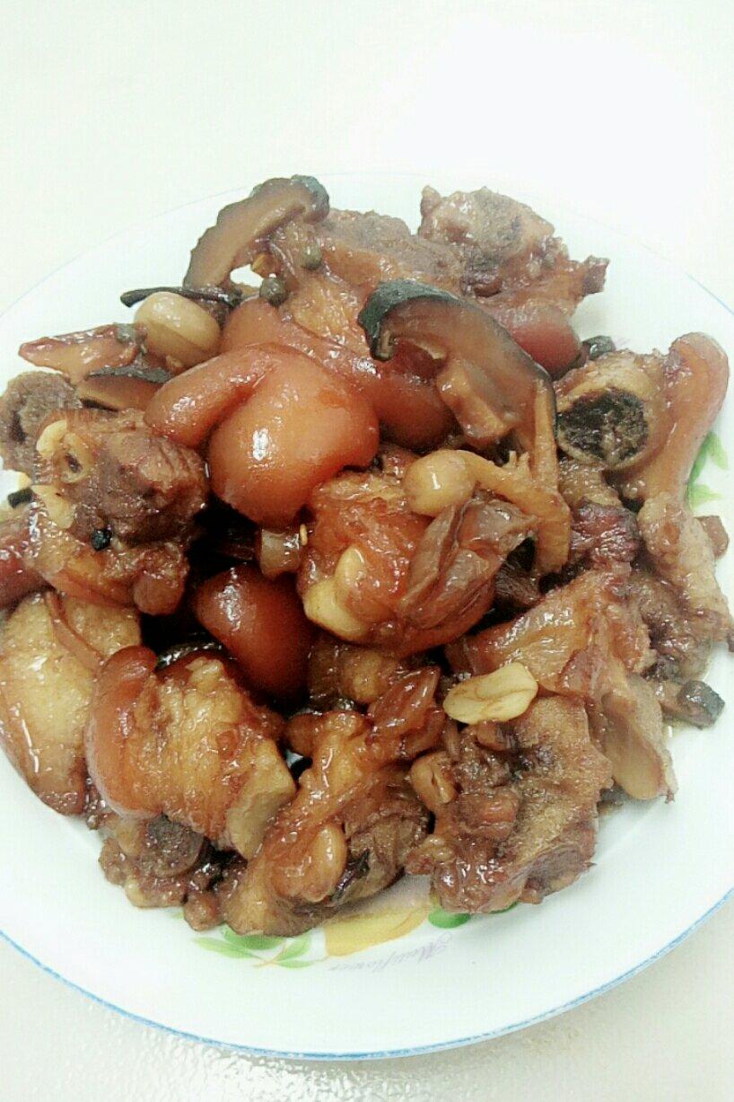 焖猪脚