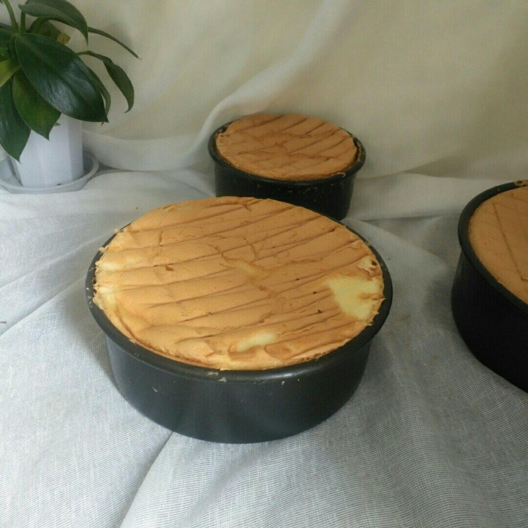 烤箱做蛋糕（戚风蛋糕的做法）