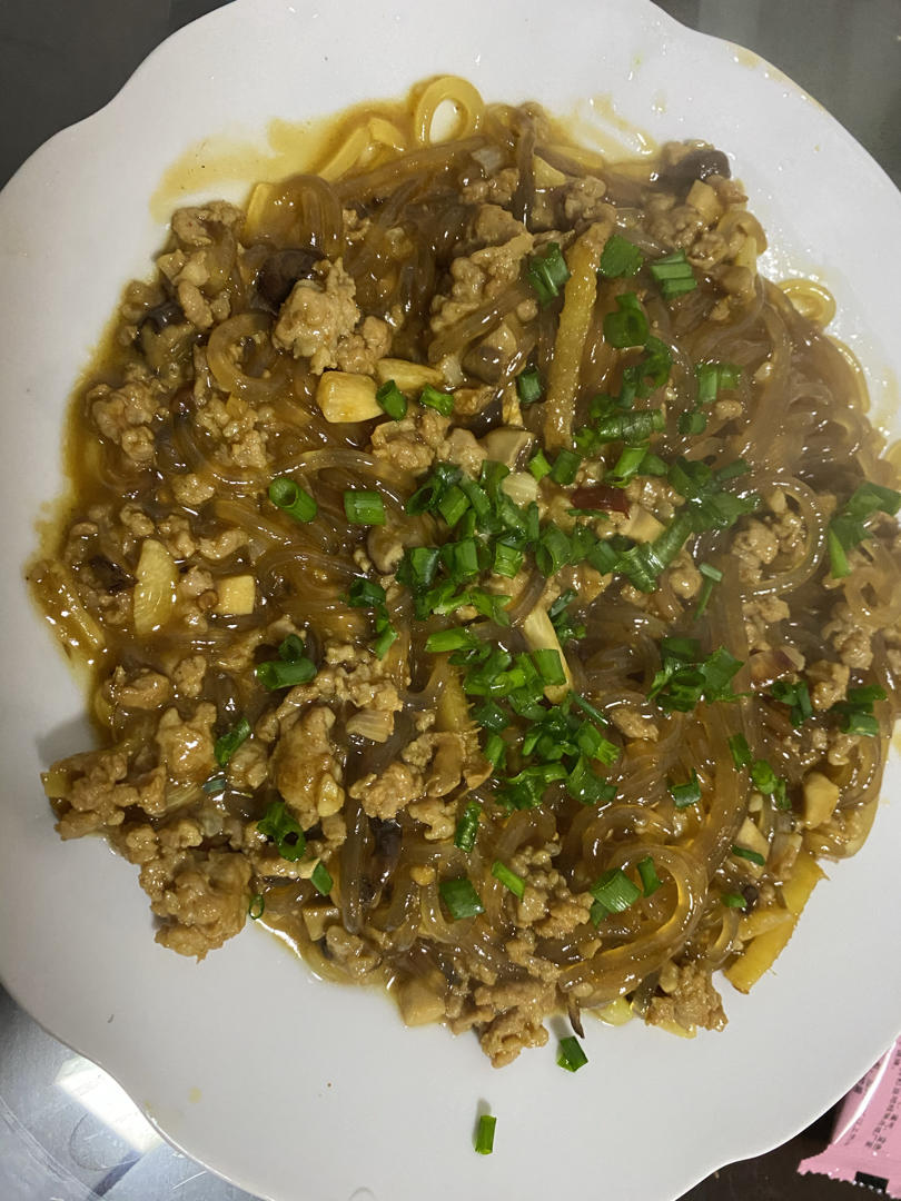 蚂蚁上树（红薯粉）