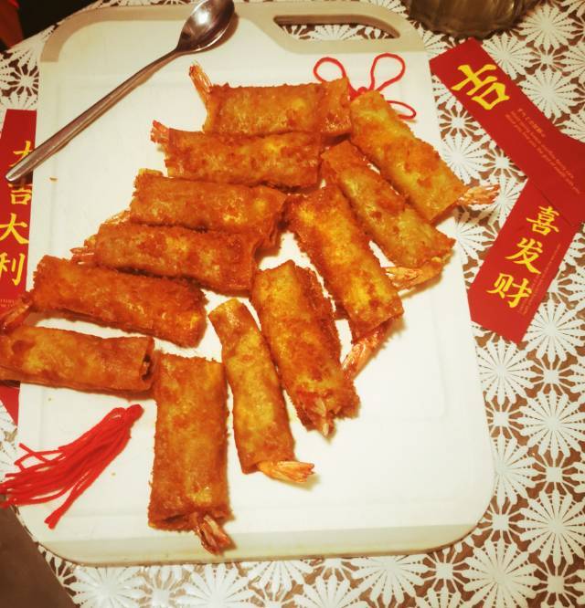 炮竹声声迎新年（鲜虾春卷）