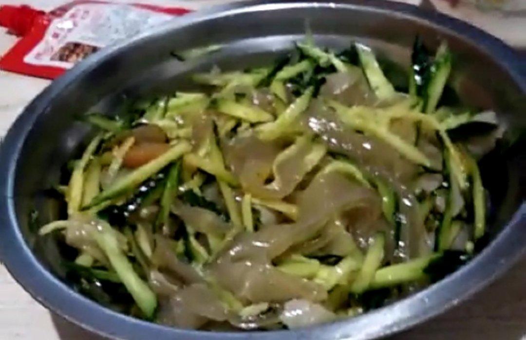 弹力十足～红薯粉皮