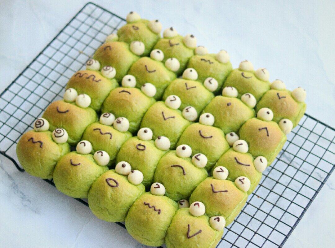 青蛙挤挤小面包