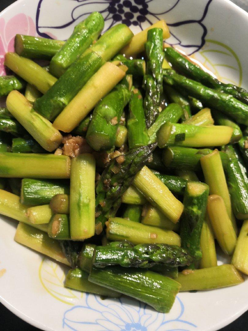 清炒芦笋