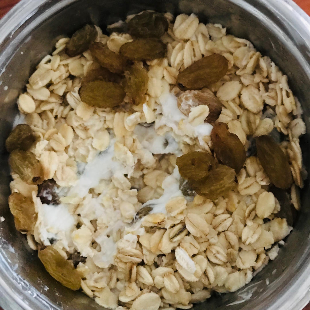 隔夜香蕉酸奶麦片