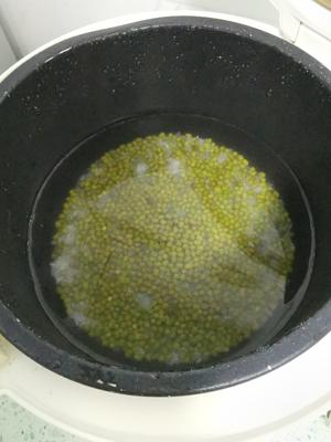 绿豆粥的做法 步骤1