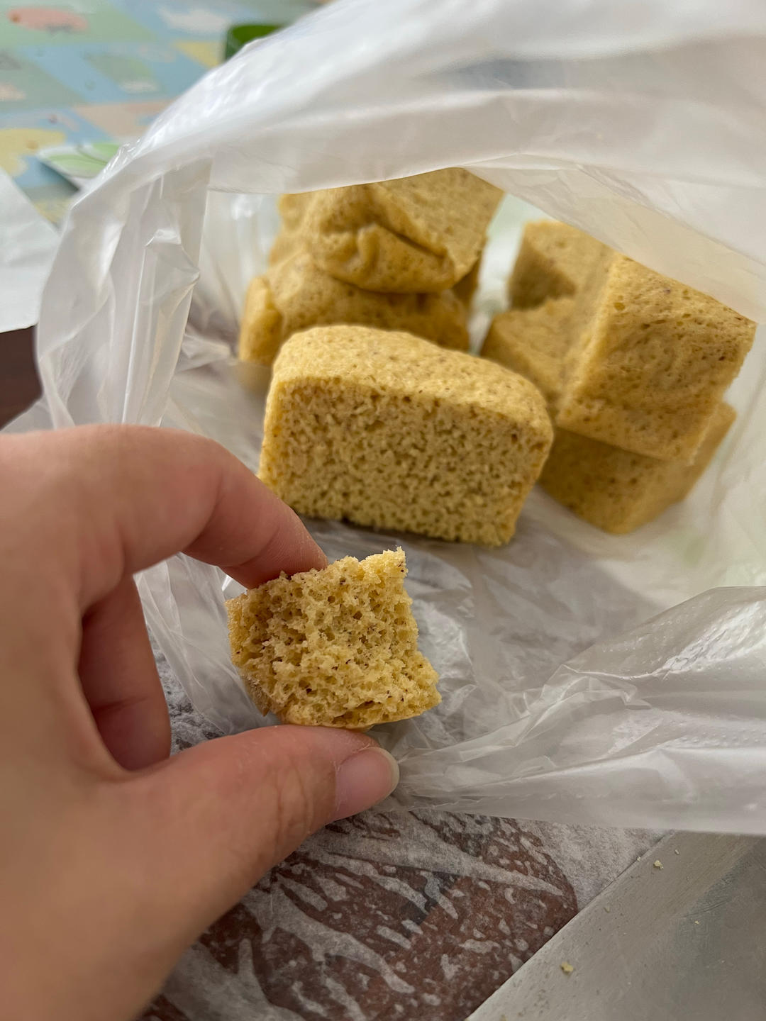 一岁+宝宝辅食:无糖无油小米红枣糕