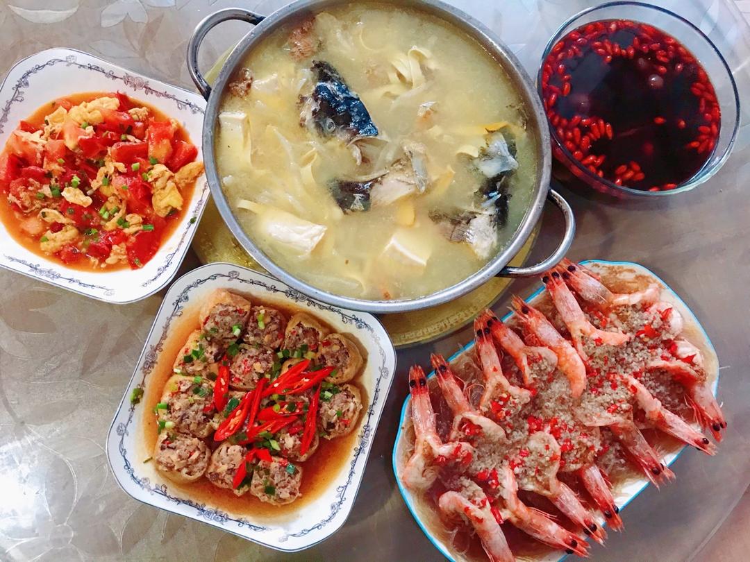【鲫鱼豆腐汤】