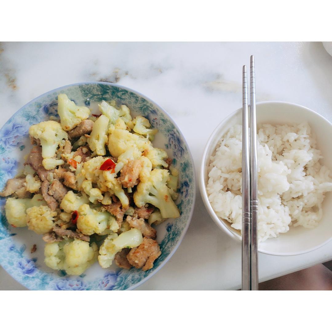老丁的私房菜-干锅花菜