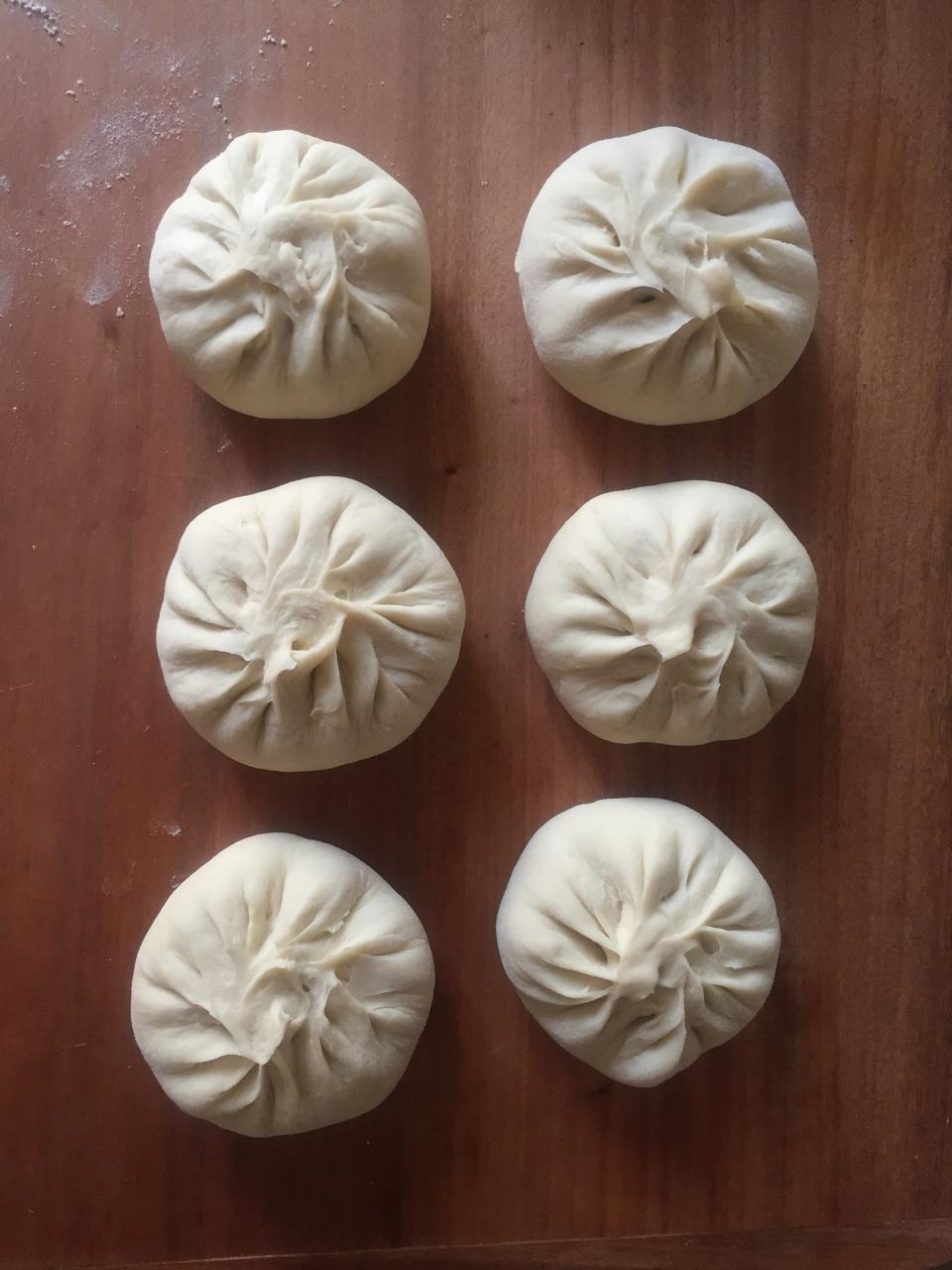 松软多汁的肉包子