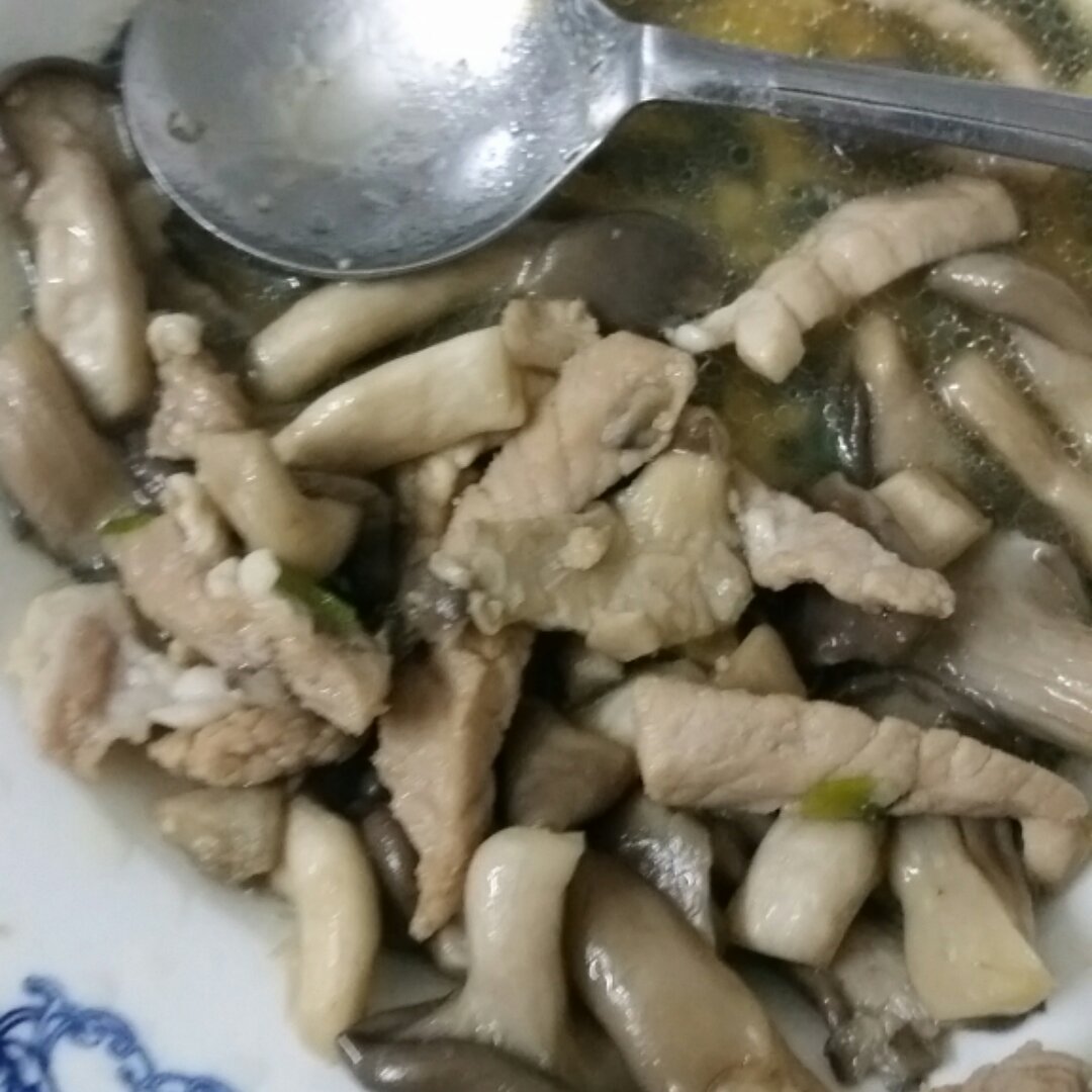 平菇炒肉