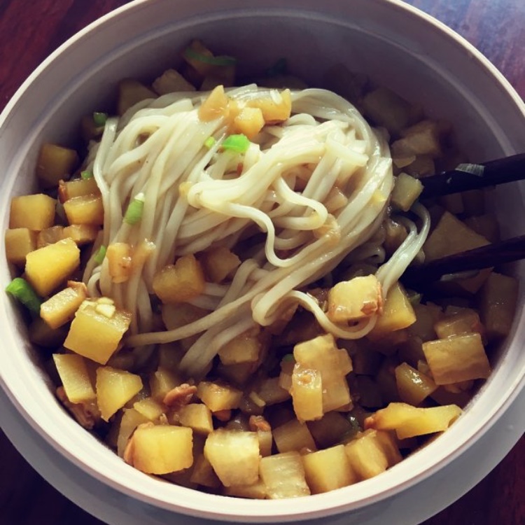 土豆卤面