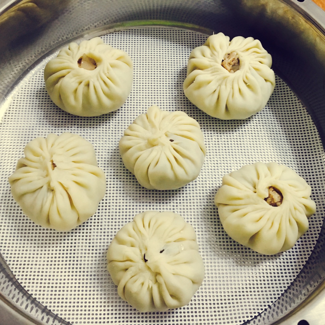 灌汤小笼包