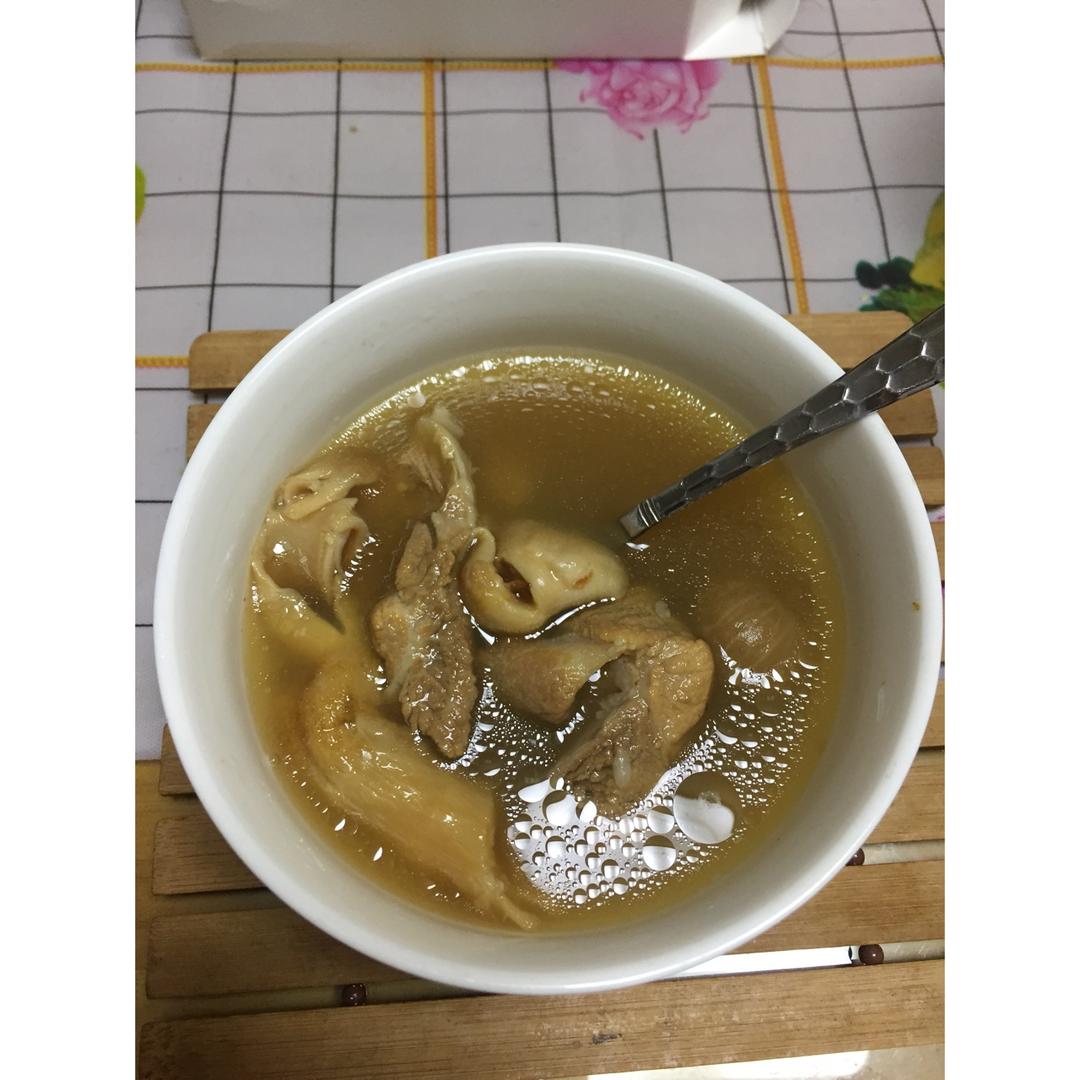 石斛花胶煲排骨汤