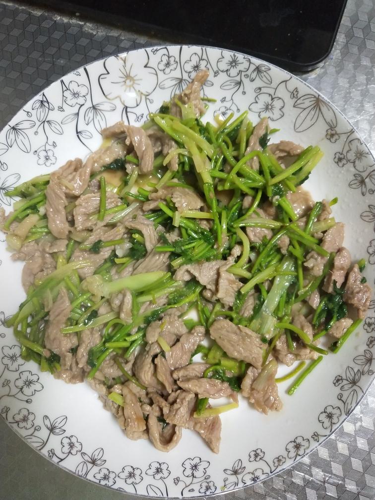 家常菜，香菜炒肉