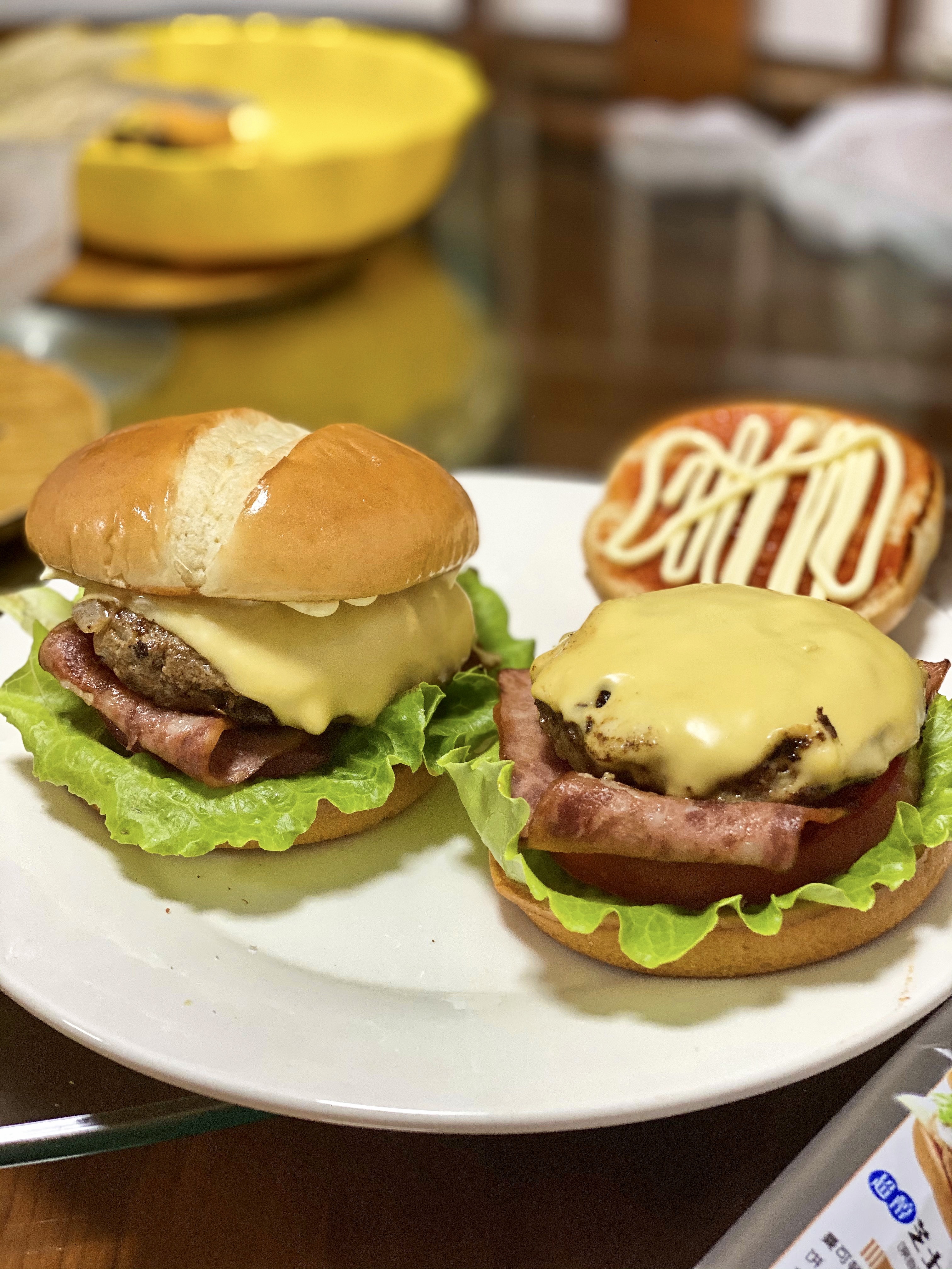 比麦当劳安格斯更好吃的手工自制美式牛肉培根汉堡的做法
