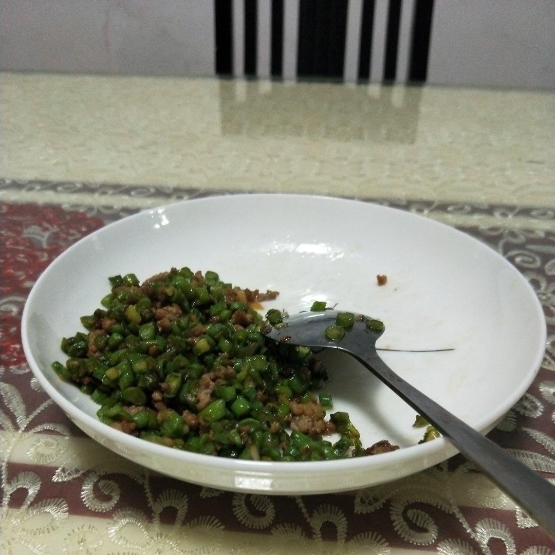 厨师长教你：“豆角炒肉末”的家常做法，非常下饭赶紧收藏