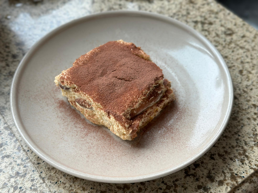 在欧洲学会的经典版提拉米苏