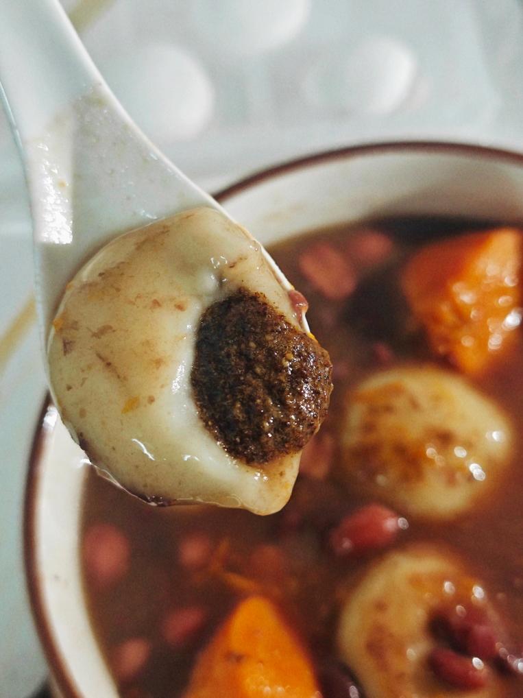 解锁汤圆新吃法:红豆沙红薯汤圆糖水