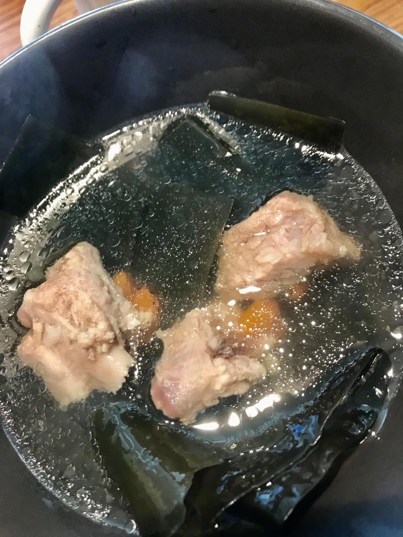 海带排骨汤