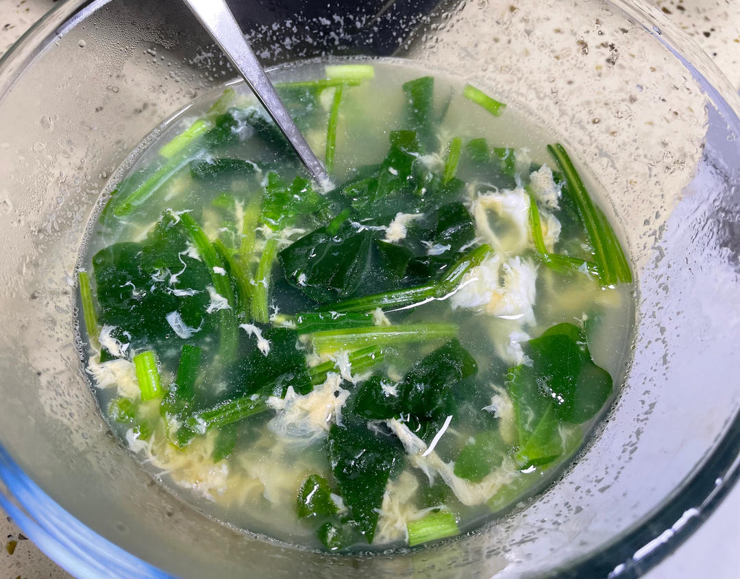菠菜鸡蛋汤
