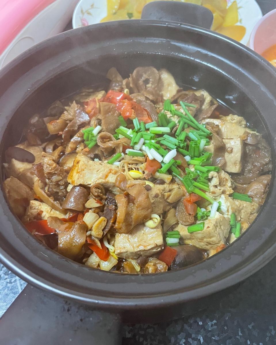 肥肠豆腐煲
