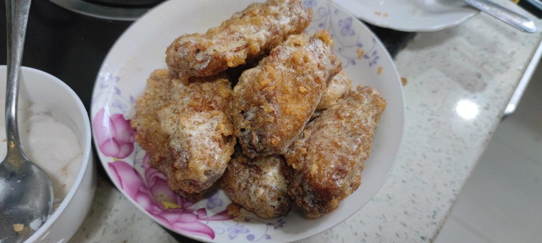 好吃到舔手指的咸蛋黄鸡翅