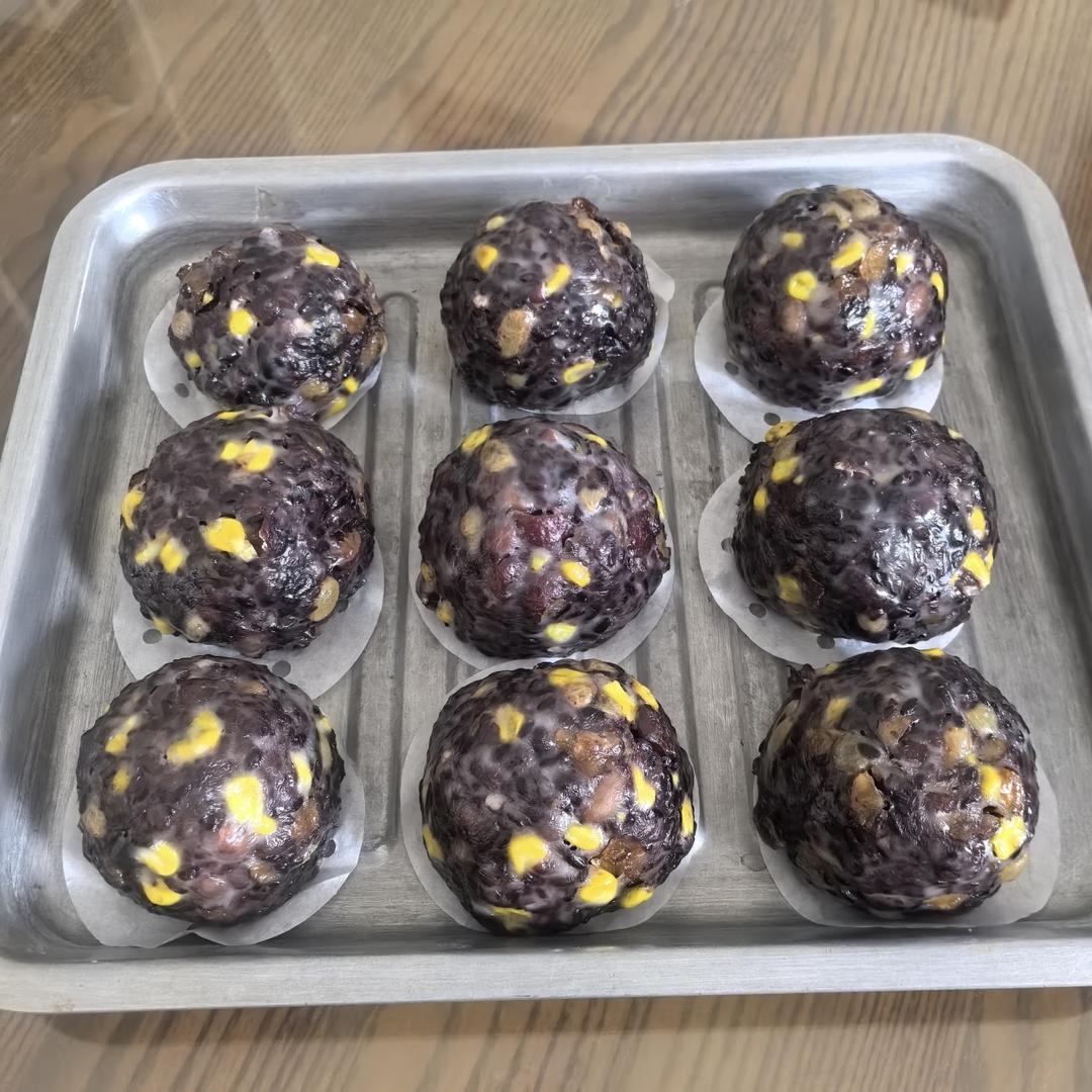 杂粮粘豆包