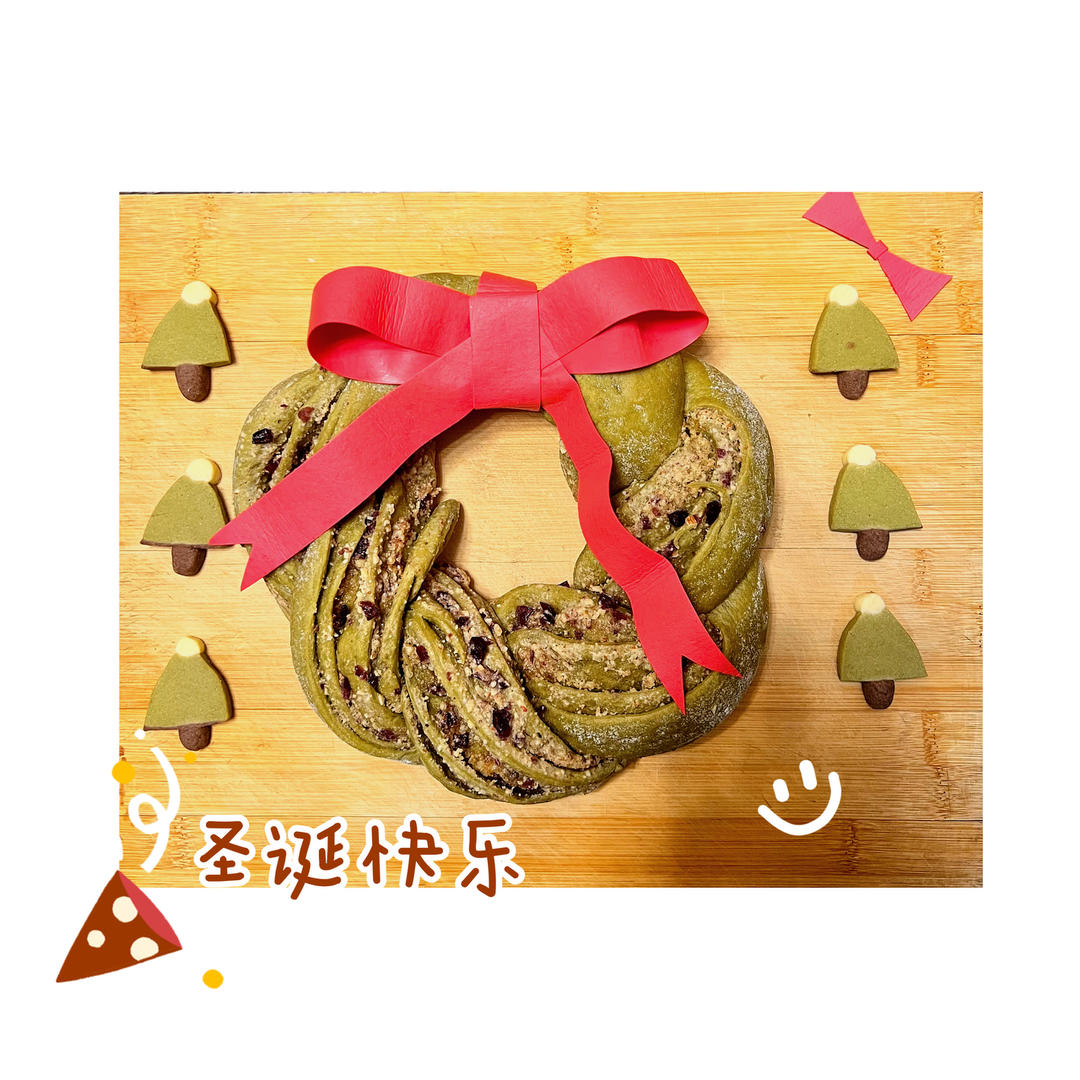 抹茶蔓越莓花环面包