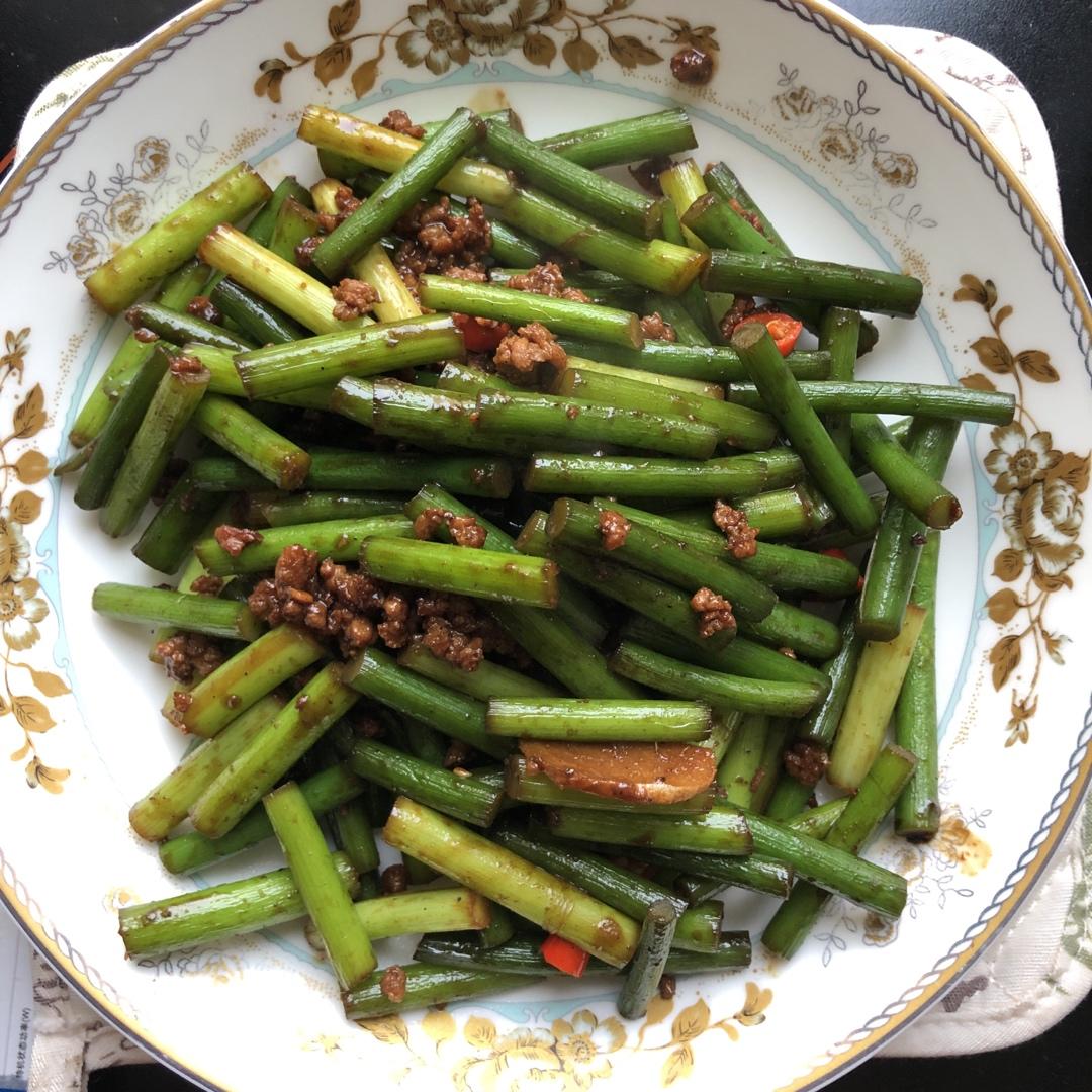 超下饭的蒜苔肉末