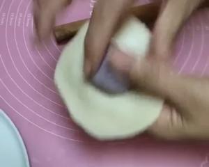 酥到掉渣薄如蝉翼的中式酥饼      （附整形视频和桃花酥及老婆饼的整形）的做法 步骤19