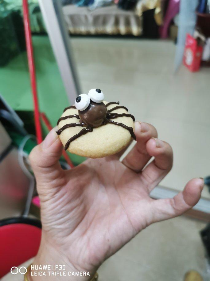 万圣节蜘蛛花生酱曲奇