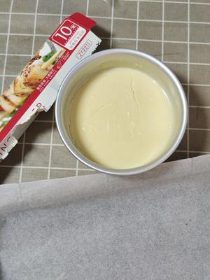 只要奶蛋淀粉就能做的烤牛奶蛋糕的做法 步骤3