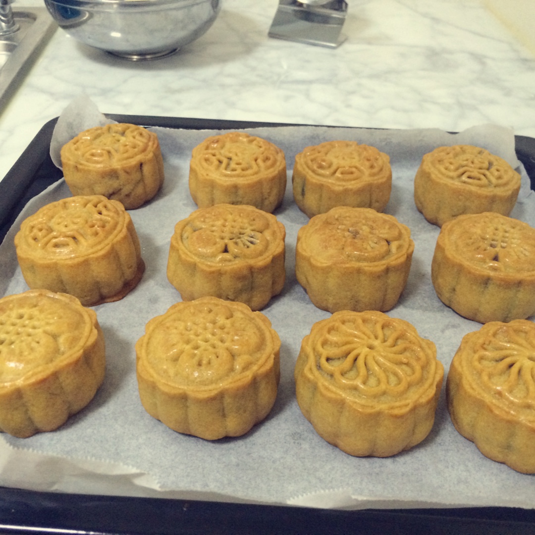 广式月饼——蛋黄莲蓉月饼