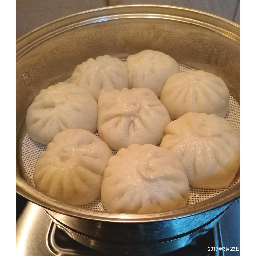 酱肉冬瓜包子Steamed Dumplings Pork & Mellon