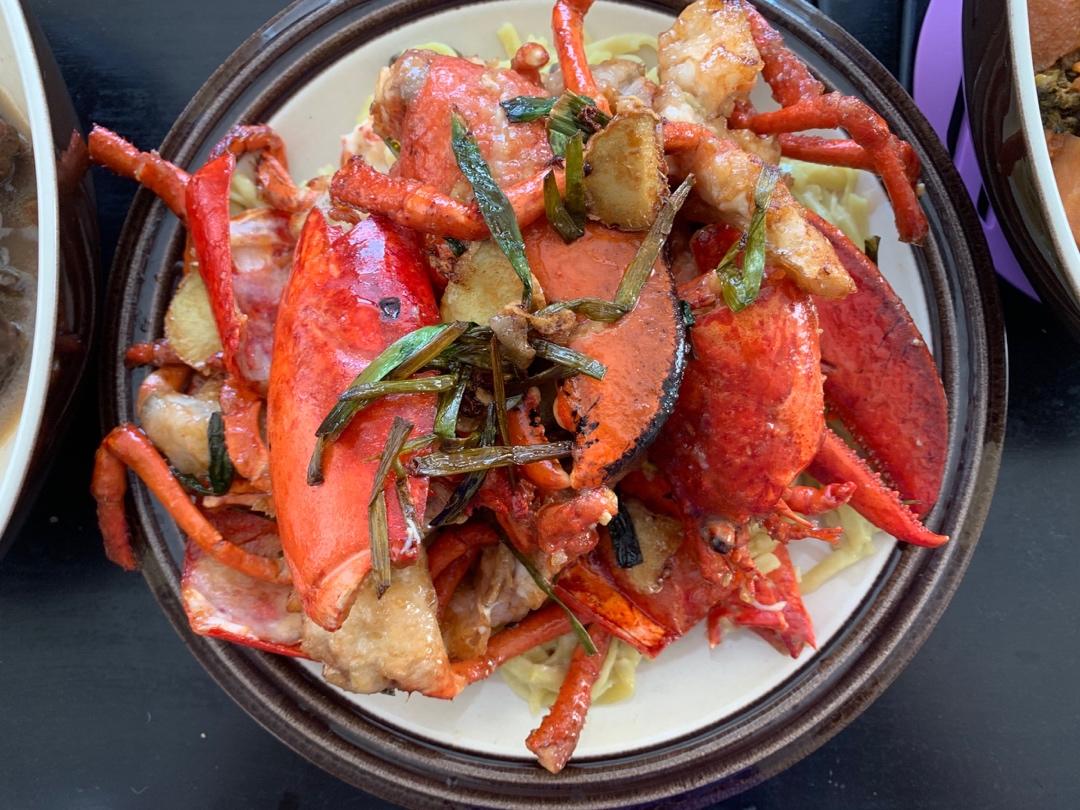 葱姜龙虾（附详细的拆解龙虾技巧，附精确地调料用量）