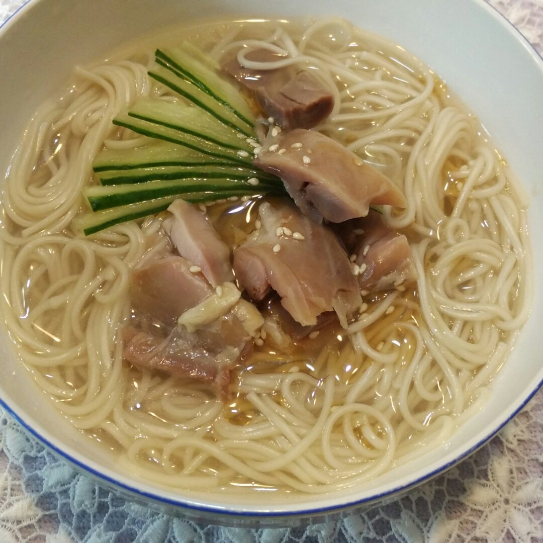 清汤鸡丝面