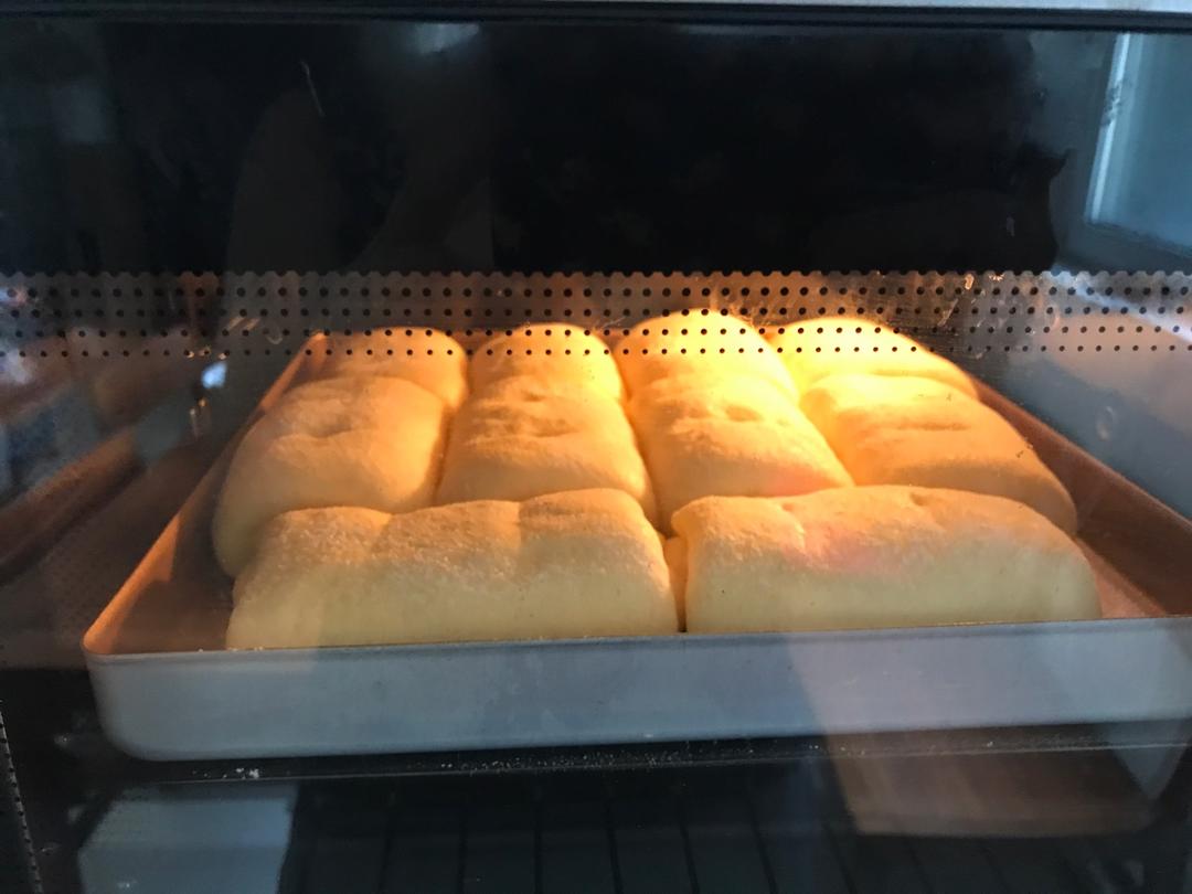 软到不知所措的牛奶卷