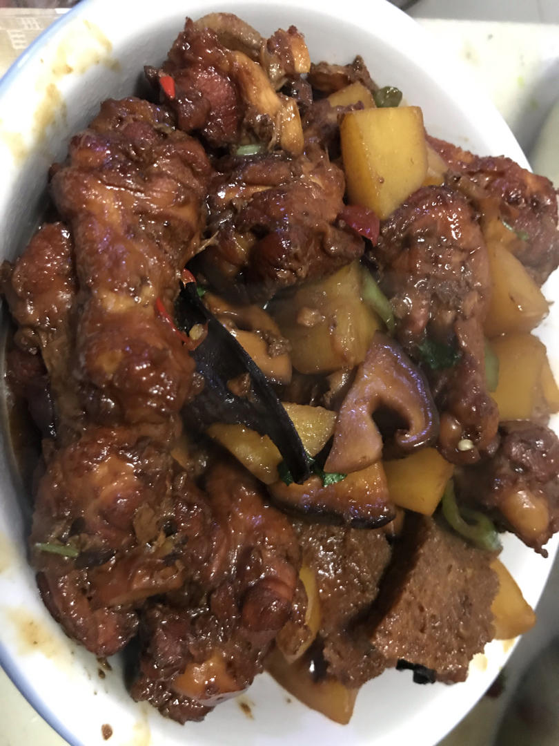 香菇炖鸡腿