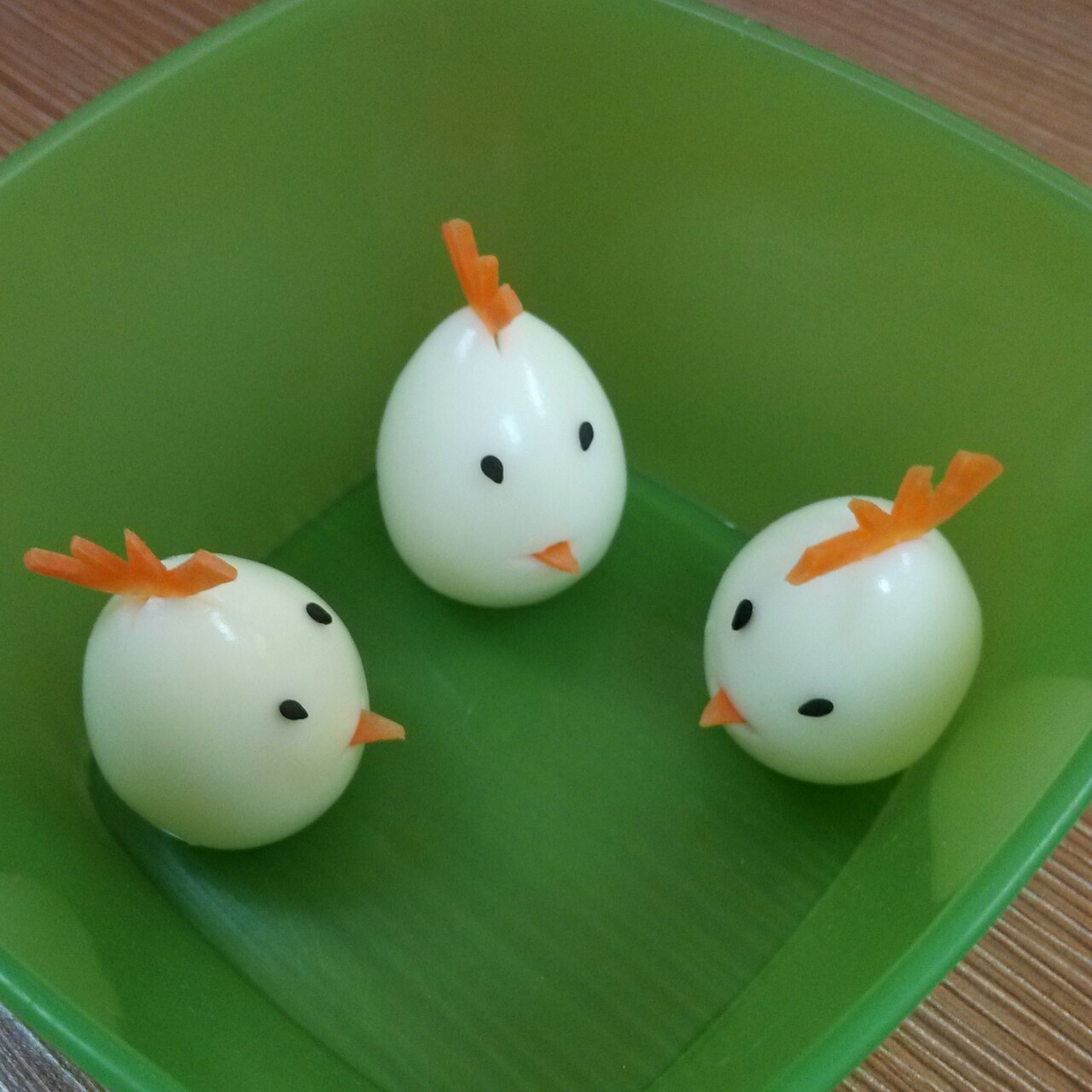 开心鹌鹑蛋小鸡