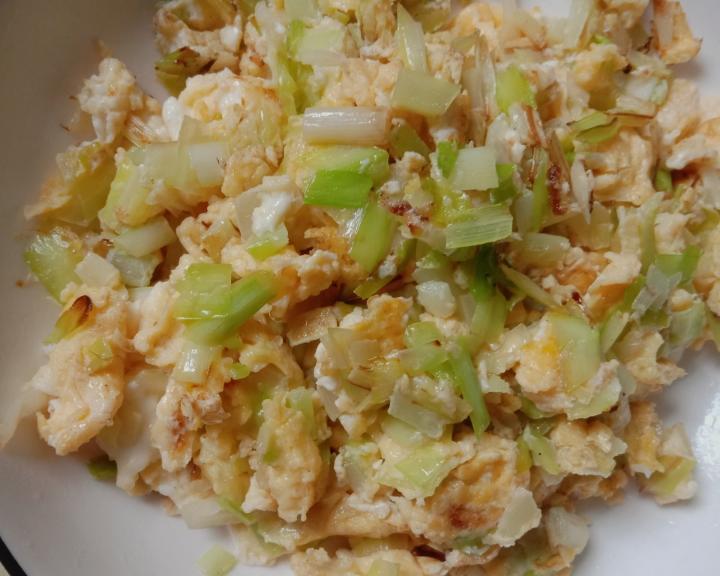 韭菜黄炒鸡蛋的做法