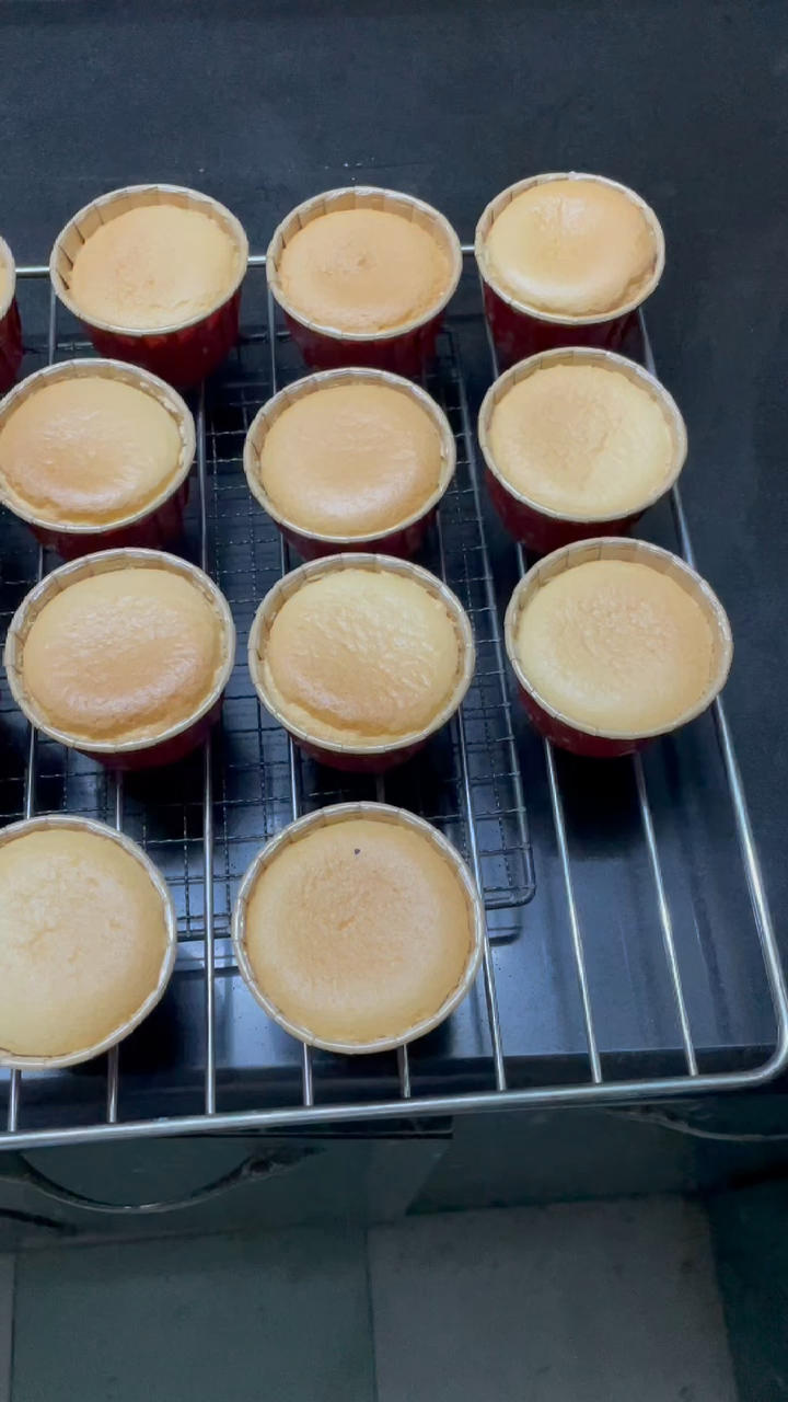 纸杯蛋糕--不开裂、不塌陷