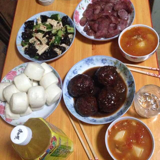 蛋黄狮子头